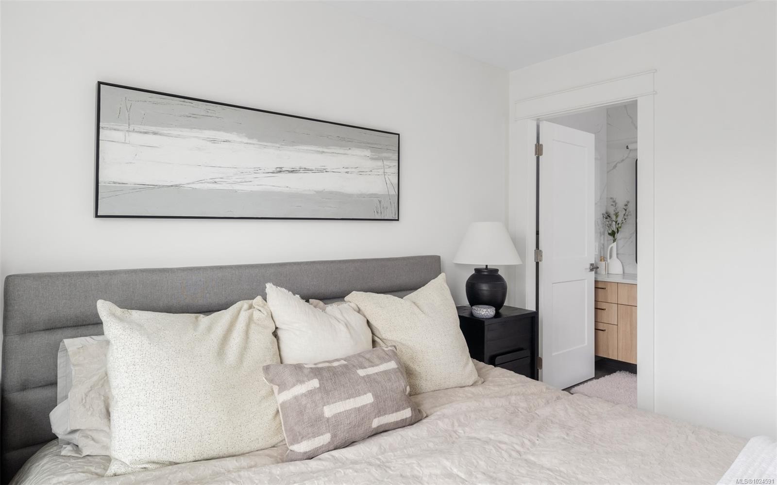 5-820 Dunsmuir Rd, Esquimalt, BC