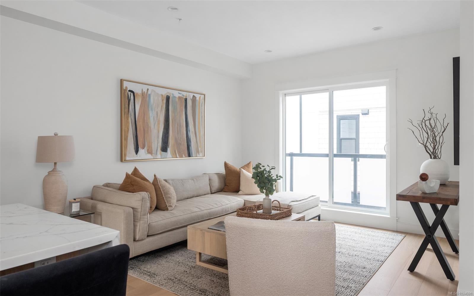 5-820 Dunsmuir Rd, Esquimalt, BC