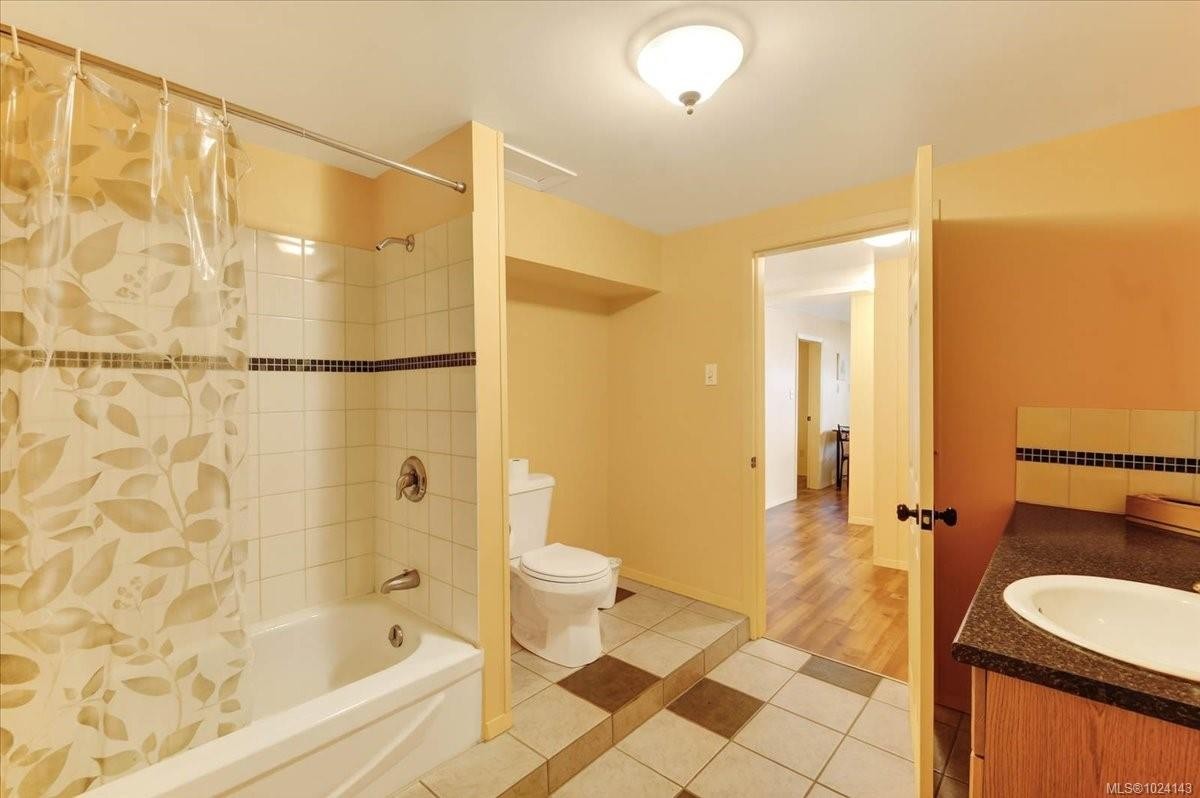 10258 Stirling Arm Cres, Port Alberni, BC