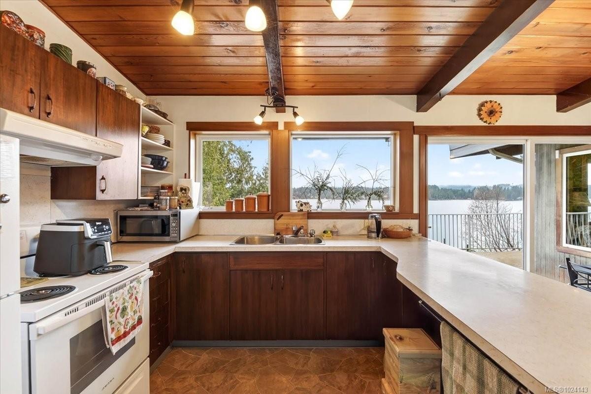 10258 Stirling Arm Cres, Port Alberni, BC