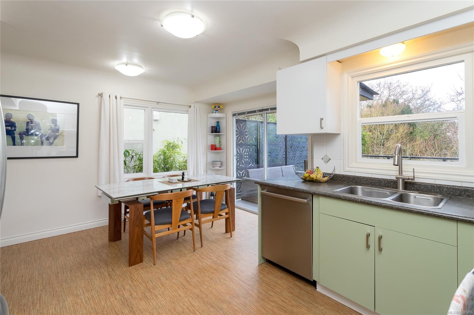 160 Joseph St, Victoria, BC