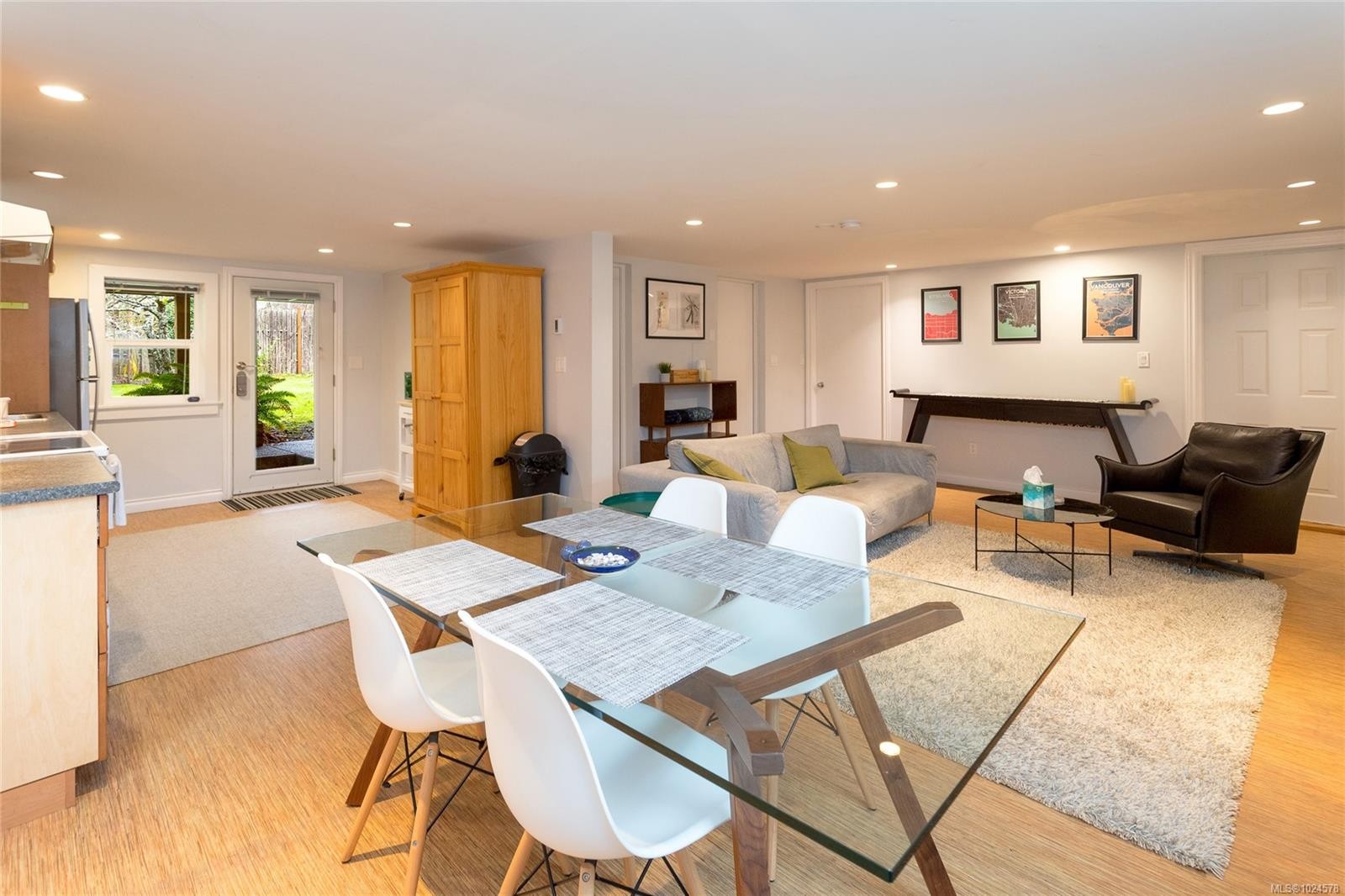 160 Joseph St, Victoria, BC