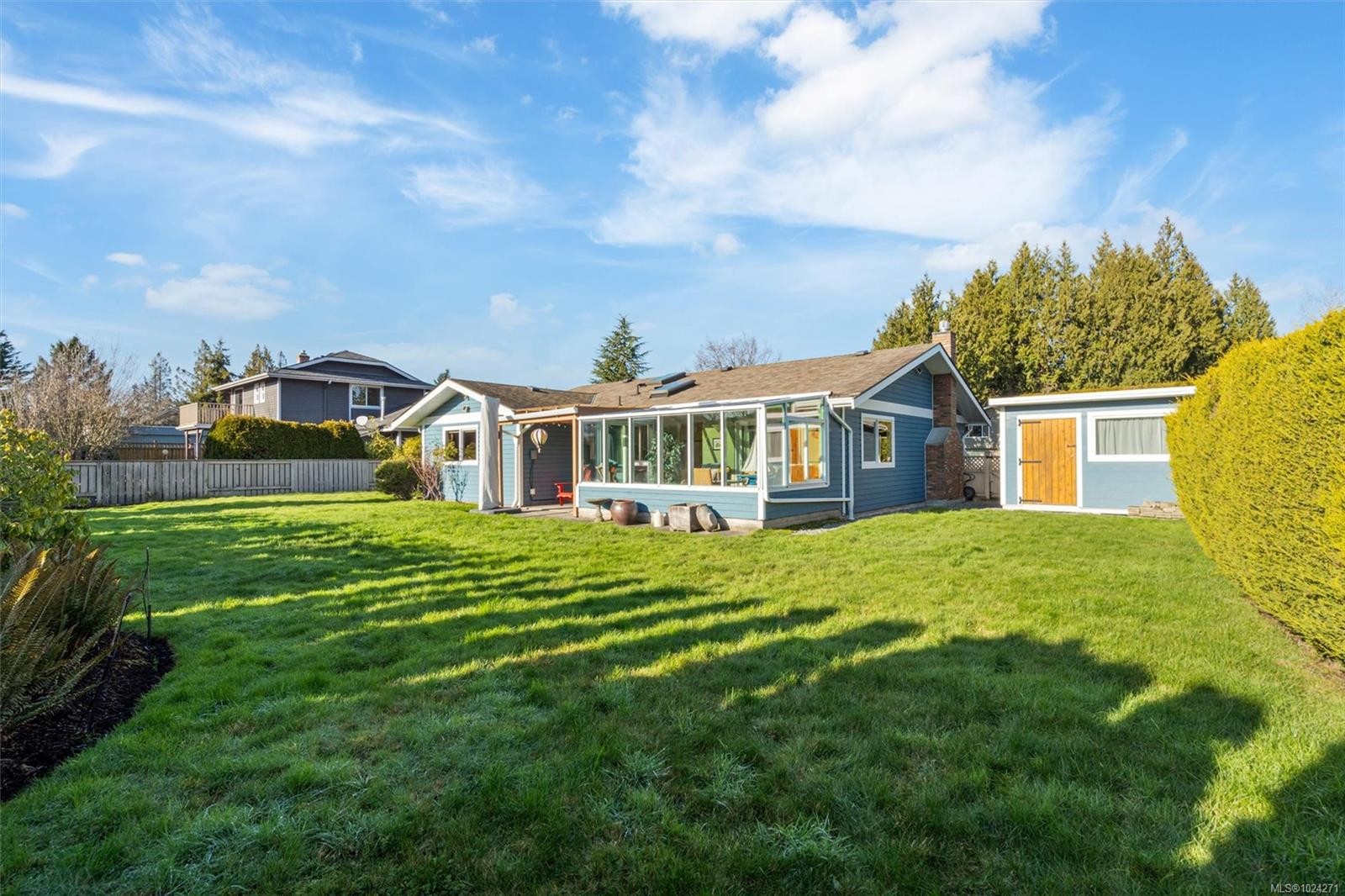 2617 Lancelot Pl, Central Saanich, BC