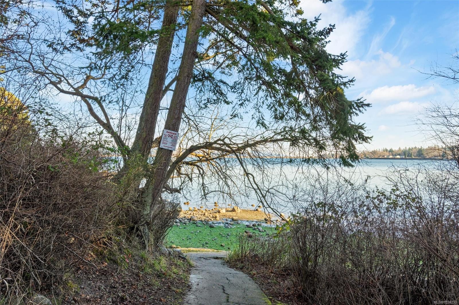 2617 Lancelot Pl, Central Saanich, BC