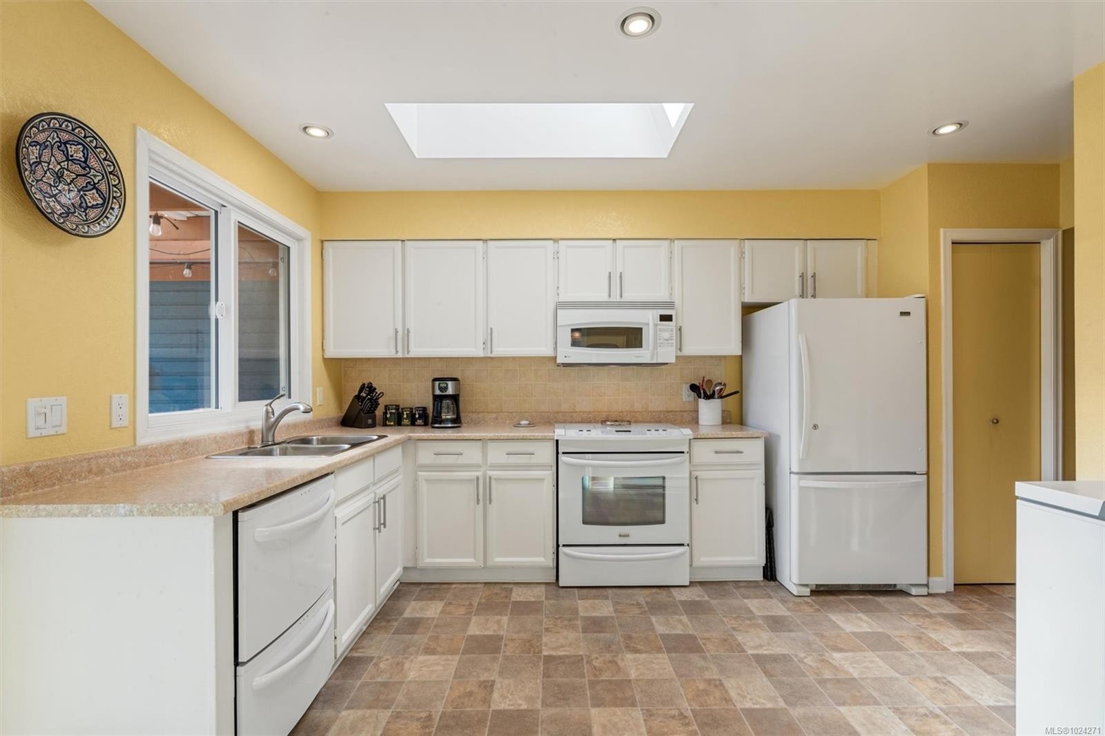 2617 Lancelot Pl, Central Saanich, BC