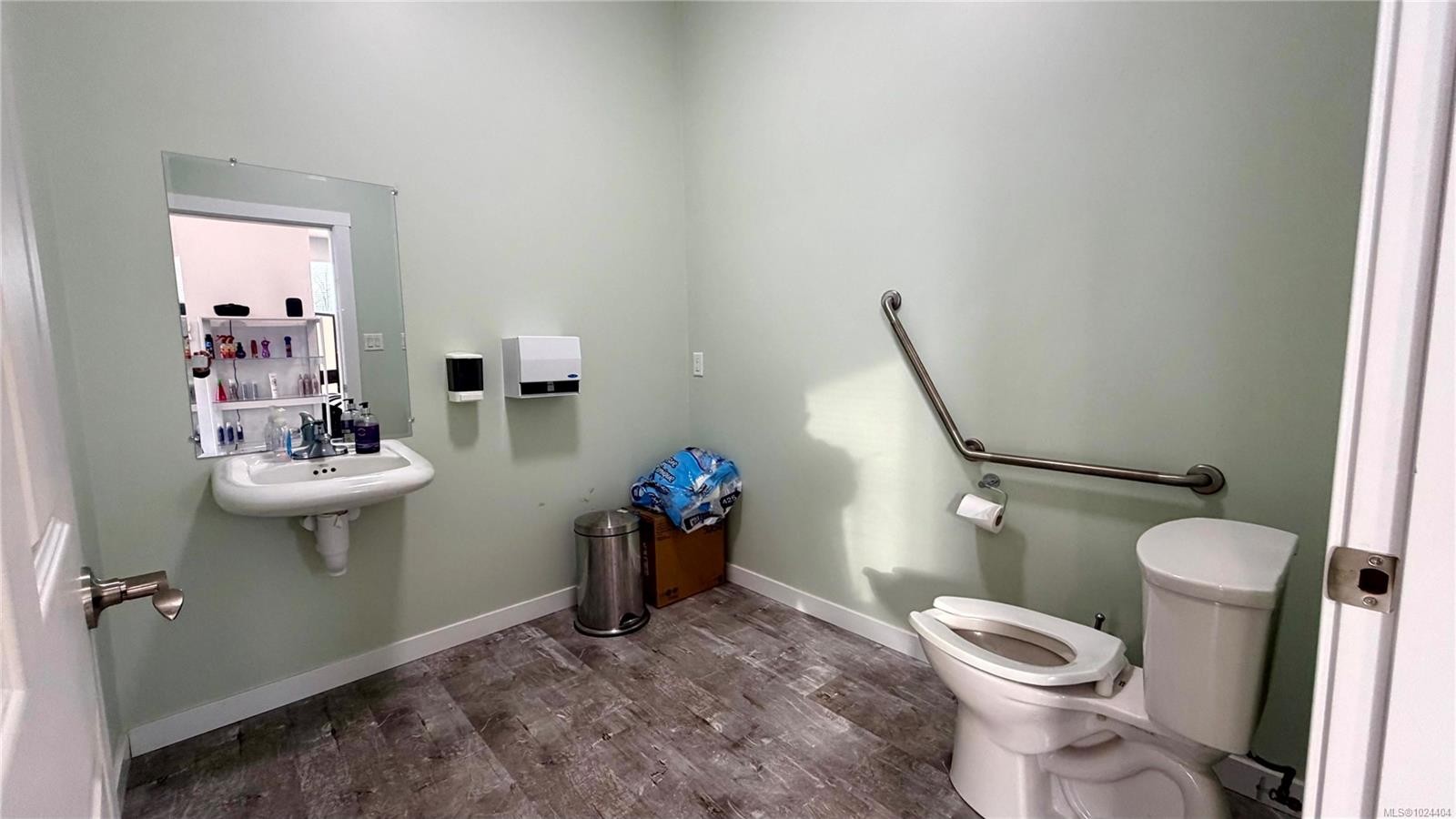 1300 Waddington Rd, Nanaimo, BC