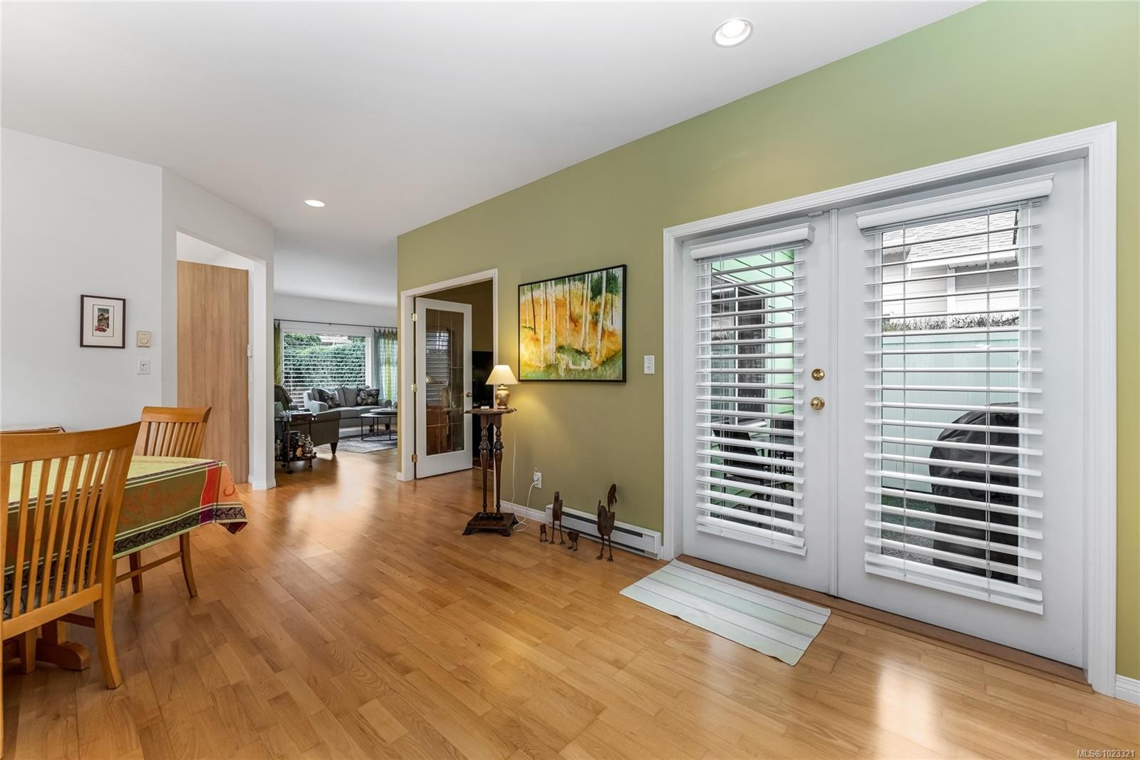 7952 Polo Park Cres, Central Saanich, BC