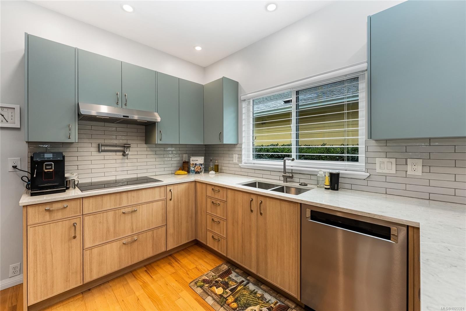 7952 Polo Park Cres, Central Saanich, BC