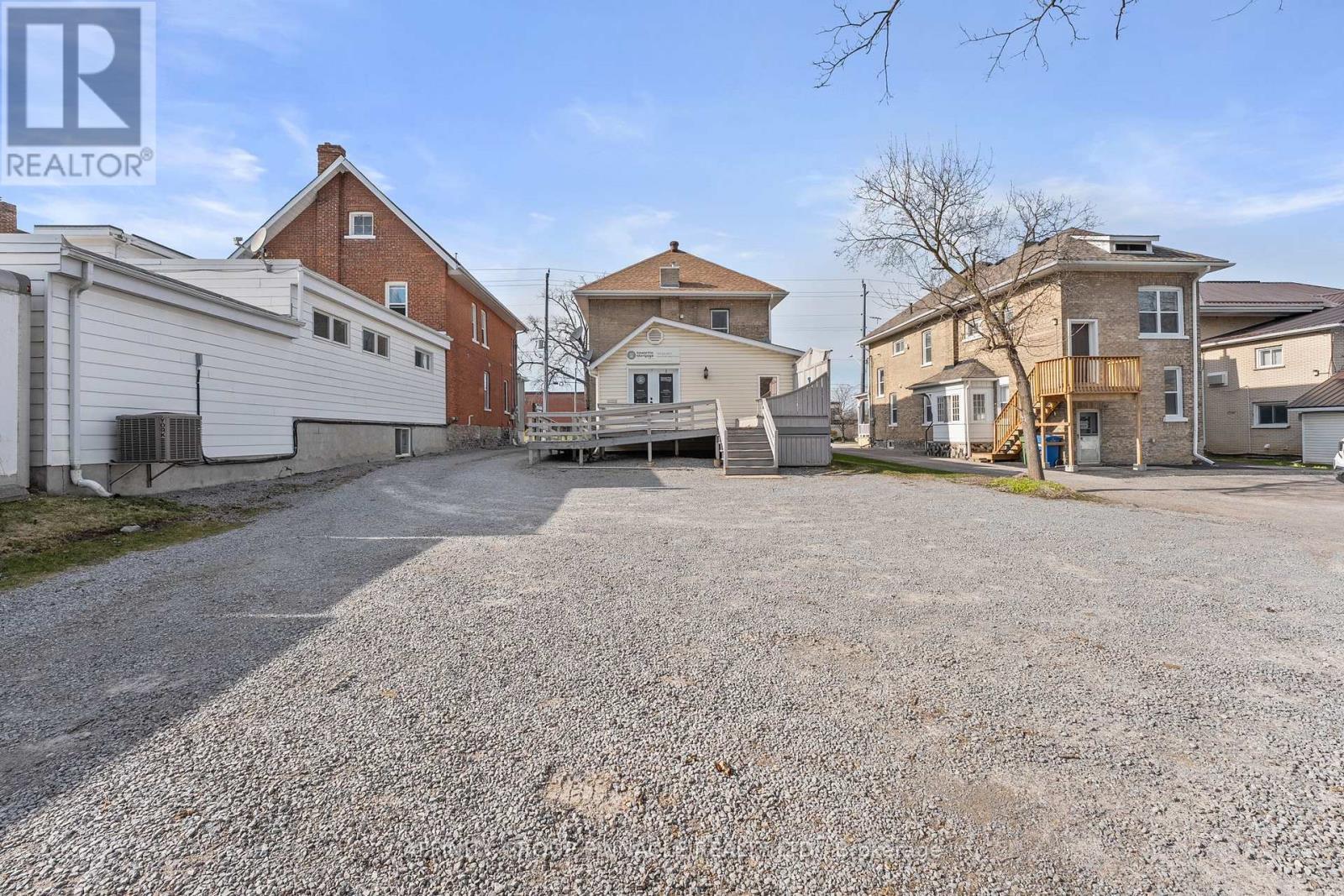 255 Kent Street W, Kawartha Lakes (Lindsay), ON - Outdoor