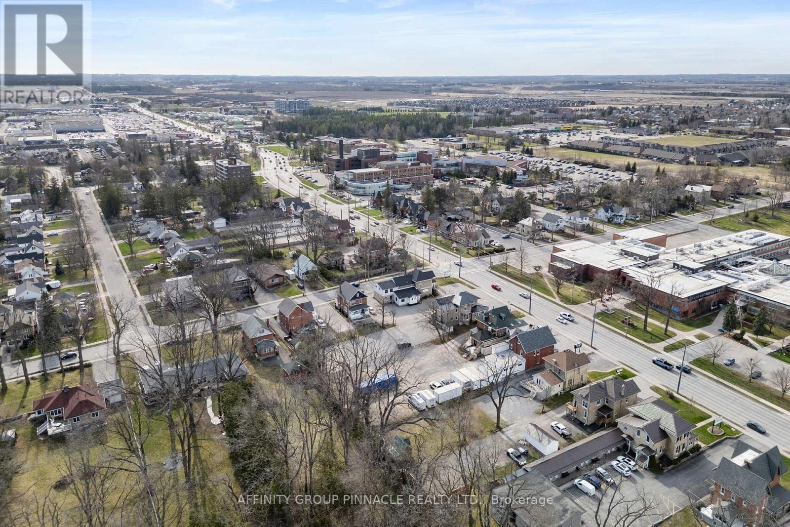 255 Kent Street W, Kawartha Lakes (Lindsay), ON - Outdoor With View