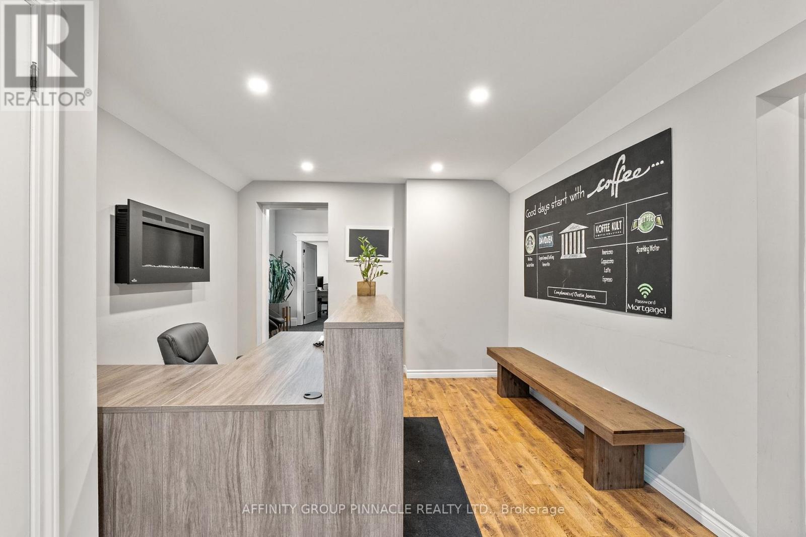 255 Kent Street W, Kawartha Lakes (Lindsay), ON - Indoor Photo Showing Other Room