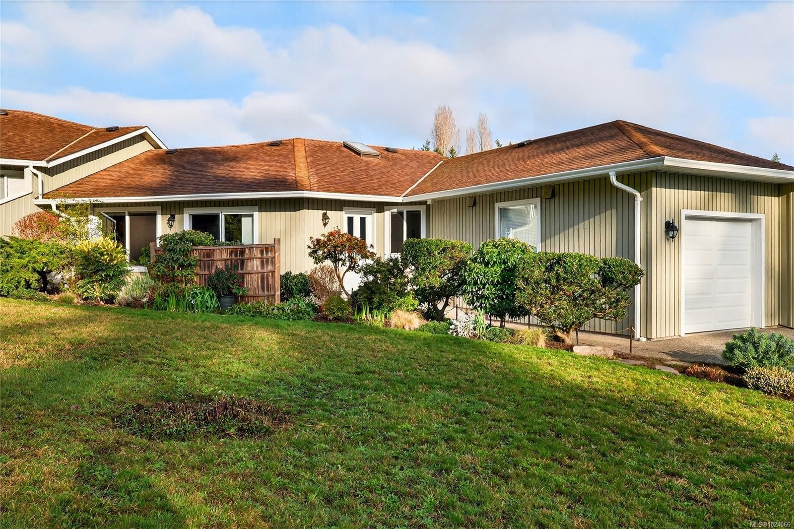 13-295 Lower Ganges Rd, Salt Spring, BC