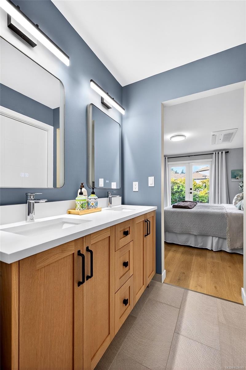 13-295 Lower Ganges Rd, Salt Spring, BC