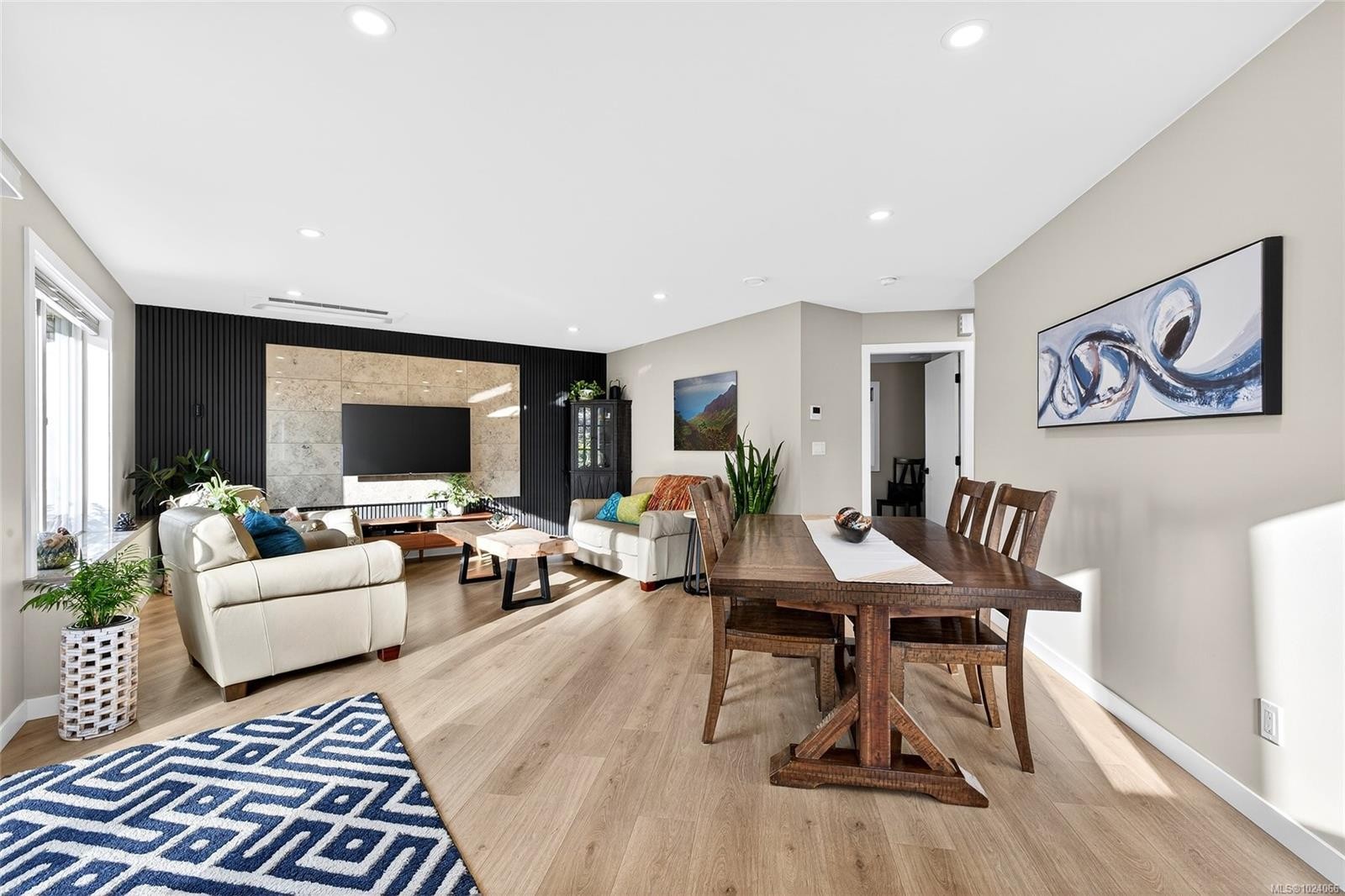 13-295 Lower Ganges Rd, Salt Spring, BC