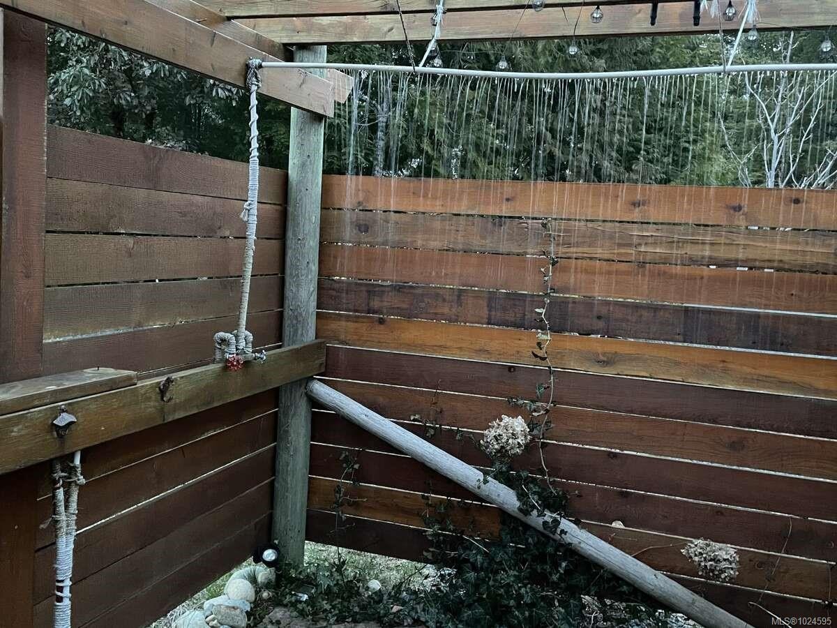 1680 Peligren Pl, Qualicum Beach, BC