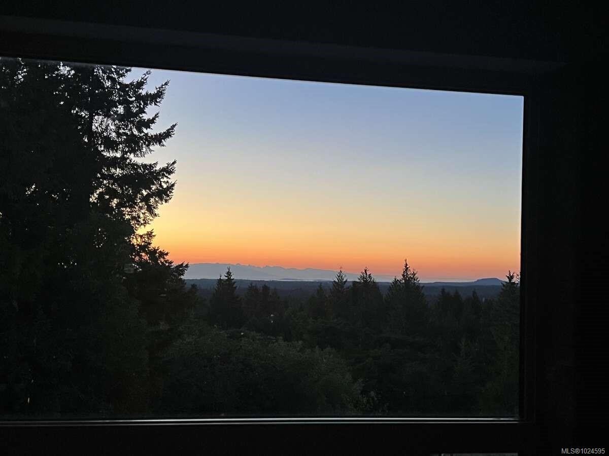 1680 Peligren Pl, Qualicum Beach, BC