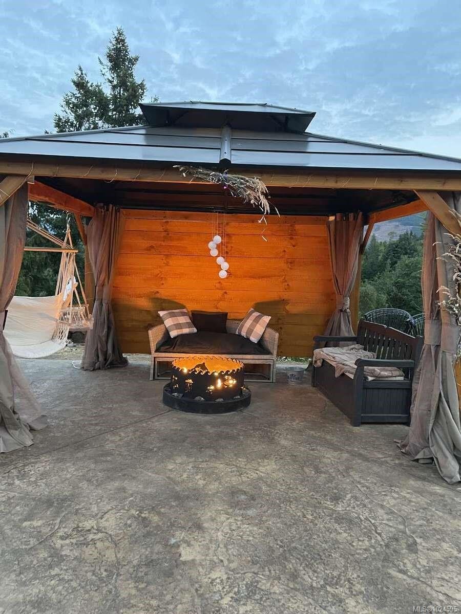 1680 Peligren Pl, Qualicum Beach, BC