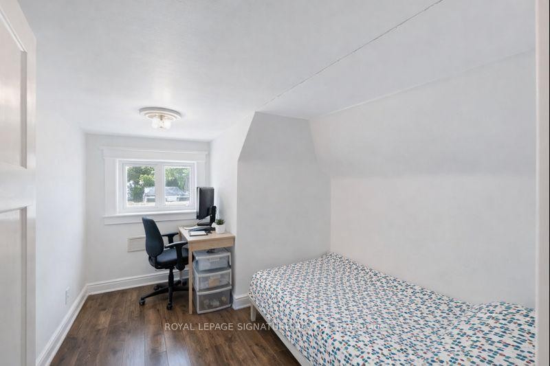 74 Kenilworth Avenue S, Hamilton, ON - Indoor Photo Showing Bedroom