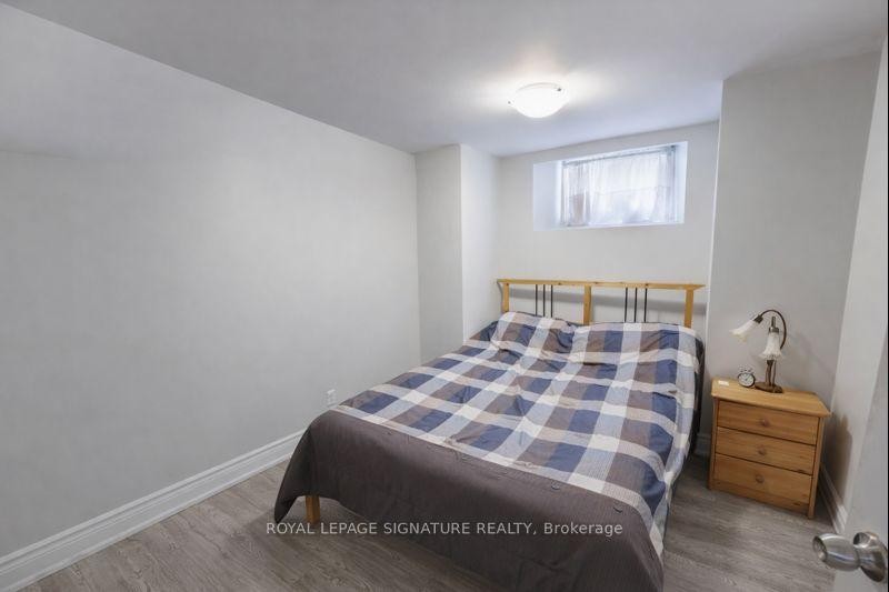 74 Kenilworth Avenue S, Hamilton, ON - Indoor Photo Showing Bedroom