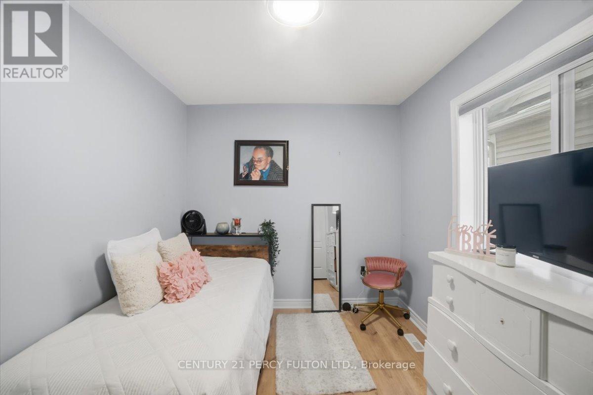 67 Kenilworth Cres - Third Bedroom - 67 Kenilworth Crescent, Whitby, ON - Indoor Photo Showing Bedroom