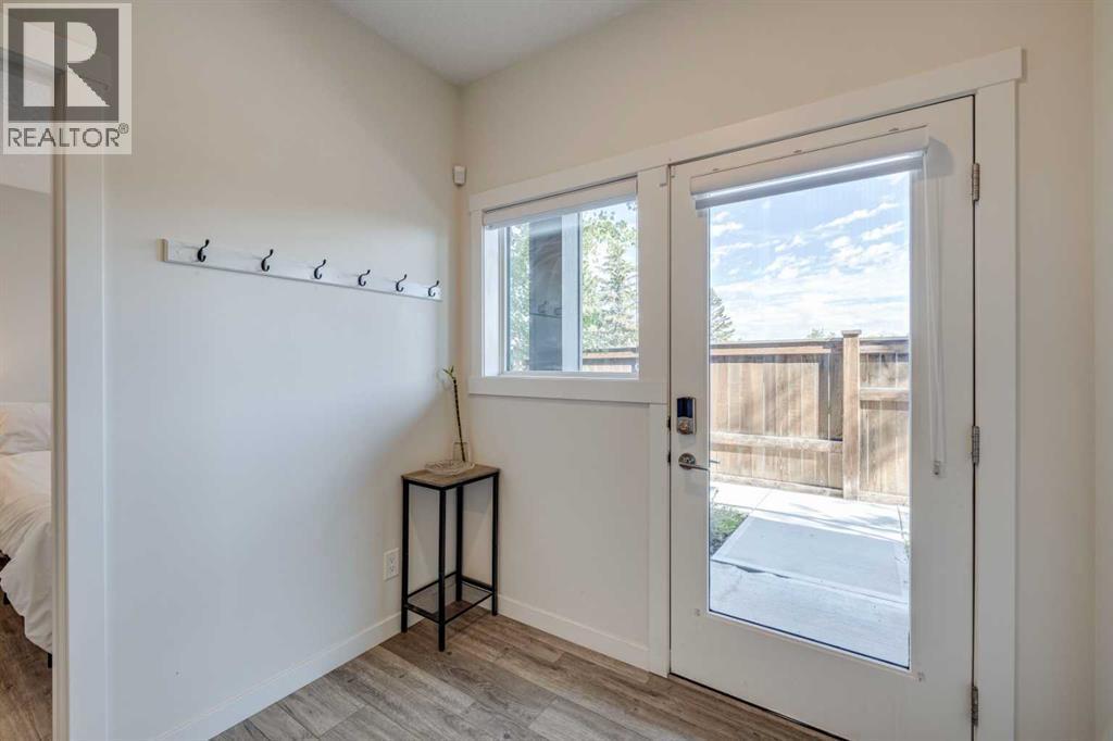 Main entrance - 614 Greenbriar Common Nw, Calgary, AB - Indoor Photo Showing Other Room