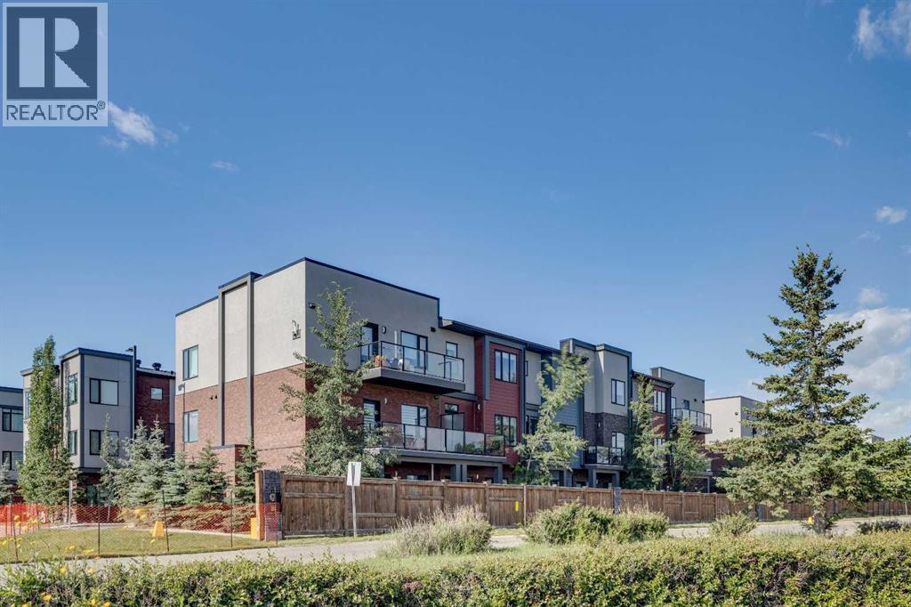 View of the building/unit from the north side - 614 Greenbriar Common Nw, Calgary, AB - Outdoor