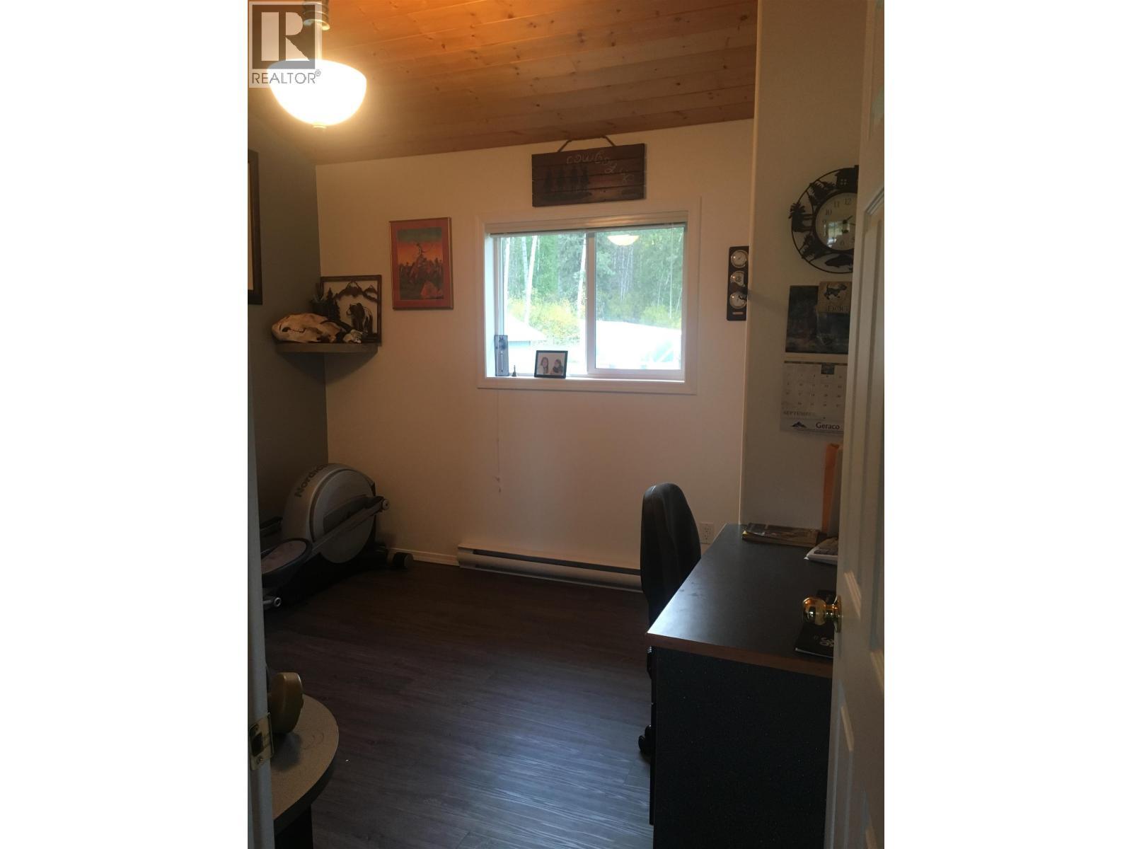 3777 Kispiox Valley Road, Hazelton, BC - Indoor