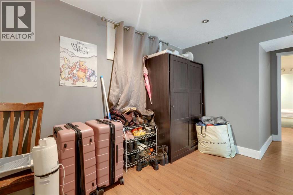 312 Pinegreen Close Ne, Calgary, AB - Indoor Photo Showing Other Room