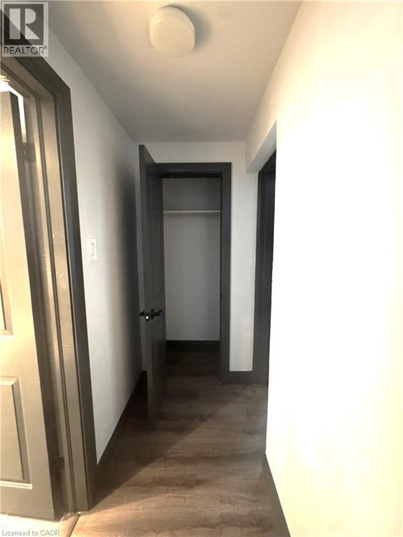 245 Mohawk Road E Unit# 4, Hamilton, ON - Indoor Photo Showing Other Room