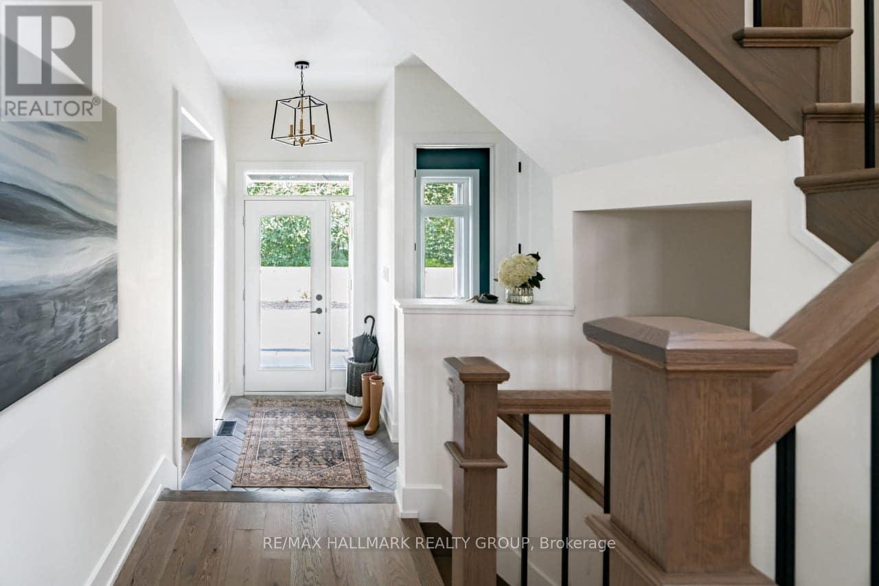 Images are to showcase builder finishes only. - 611 Persimmon Way, Ottawa, ON - Indoor Photo Showing Other Room