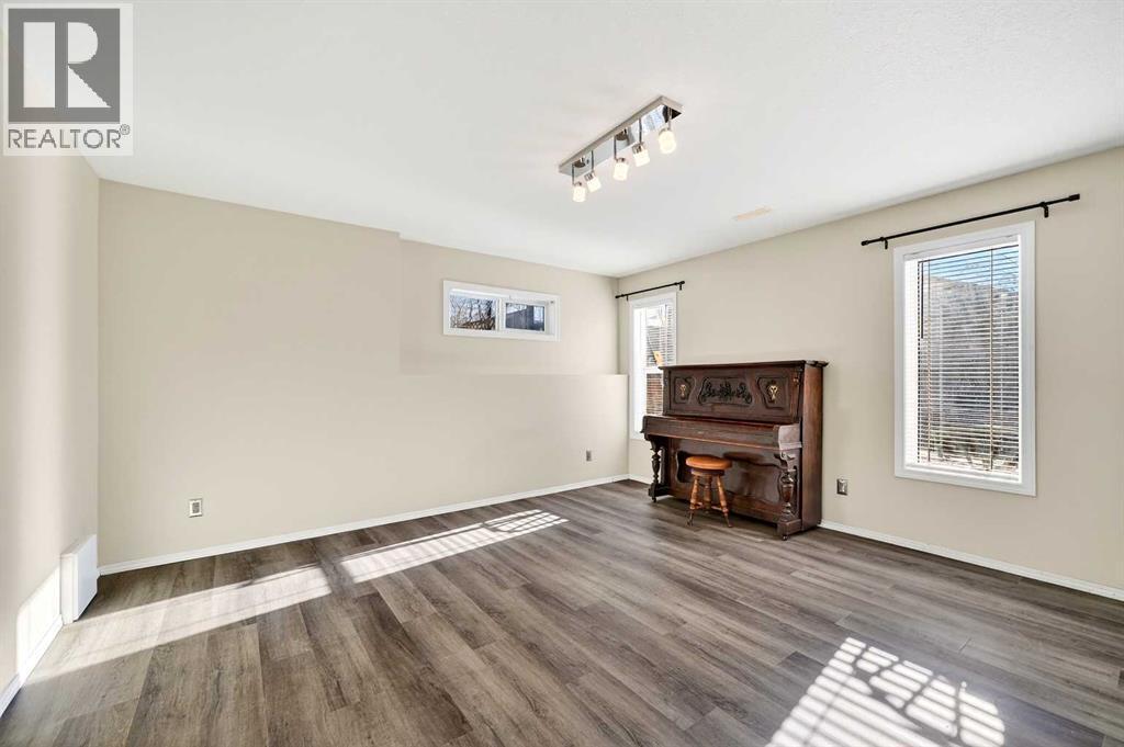 30 Tuscarora Way Nw, Calgary, AB - Indoor