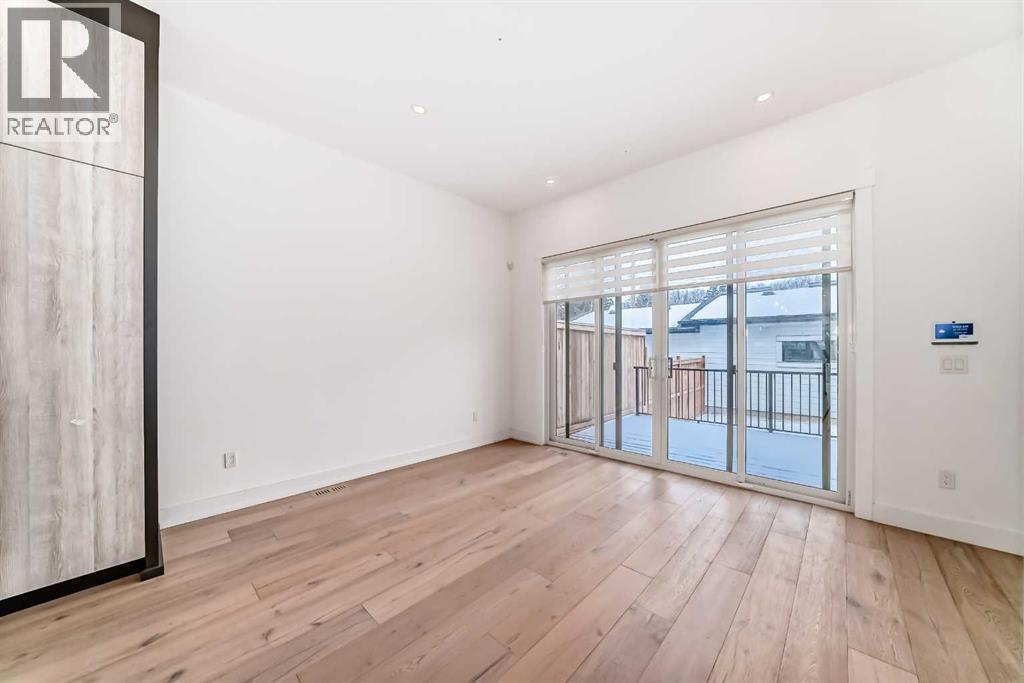 923 36A Street Nw, Calgary, AB - Indoor Photo Showing Other Room