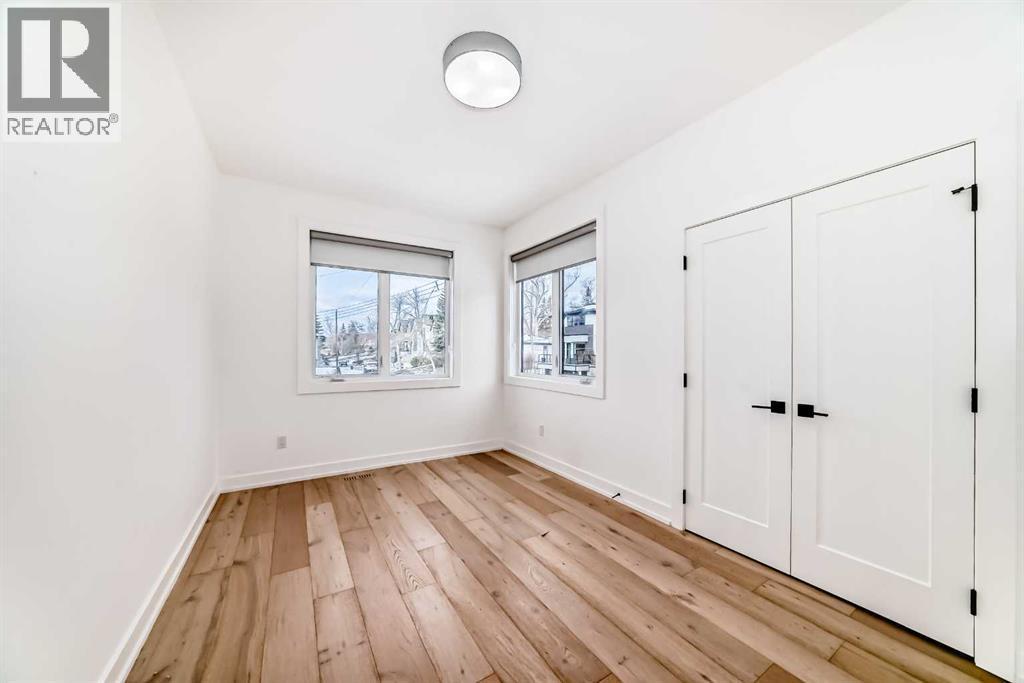 923 36A Street Nw, Calgary, AB - Indoor Photo Showing Other Room