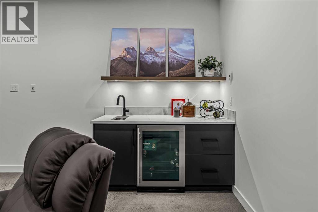 283C Three Sisters Drive, Canmore, AB - Indoor Photo Showing Other Room