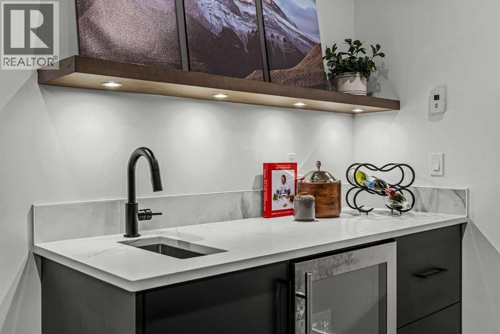 283C Three Sisters Drive, Canmore, AB - Indoor Photo Showing Other Room