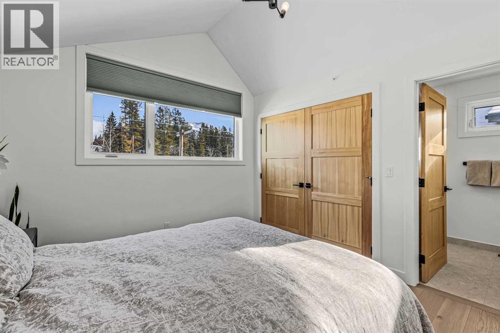 283C Three Sisters Drive, Canmore, AB - Indoor Photo Showing Bedroom