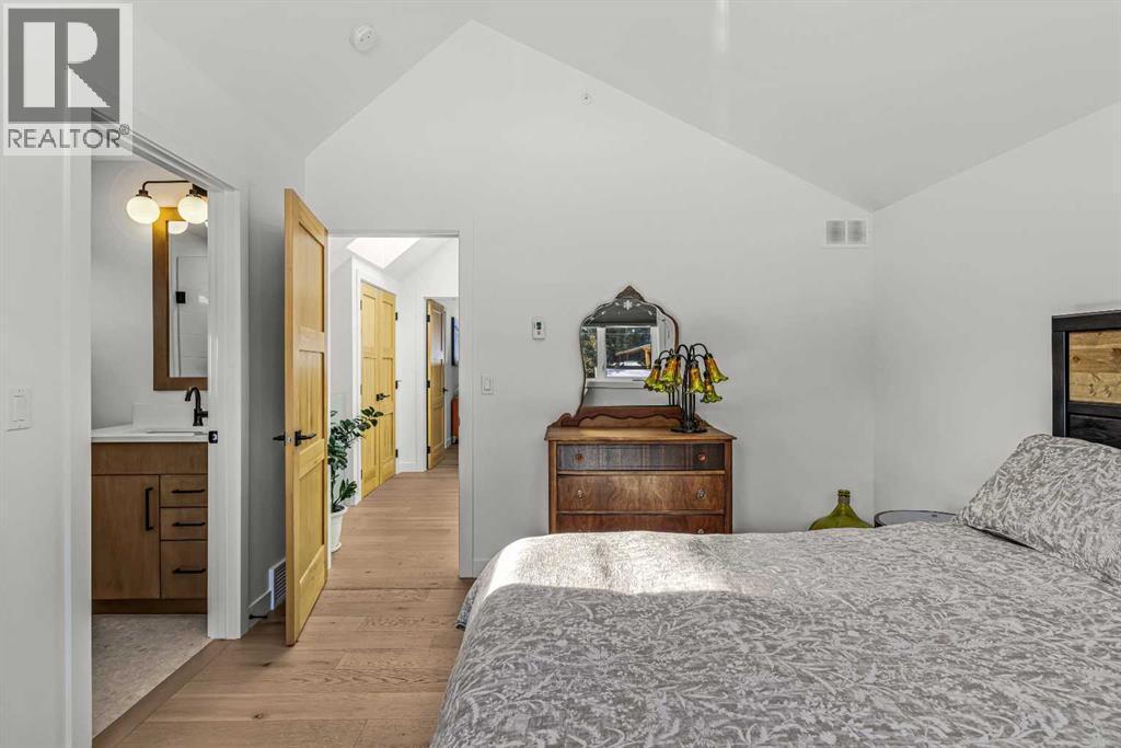 283C Three Sisters Drive, Canmore, AB - Indoor Photo Showing Bedroom