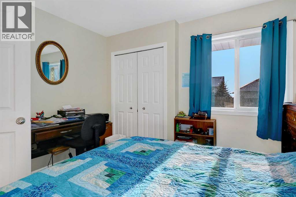 706 7 Street, Beaverlodge, AB - Indoor Photo Showing Bedroom