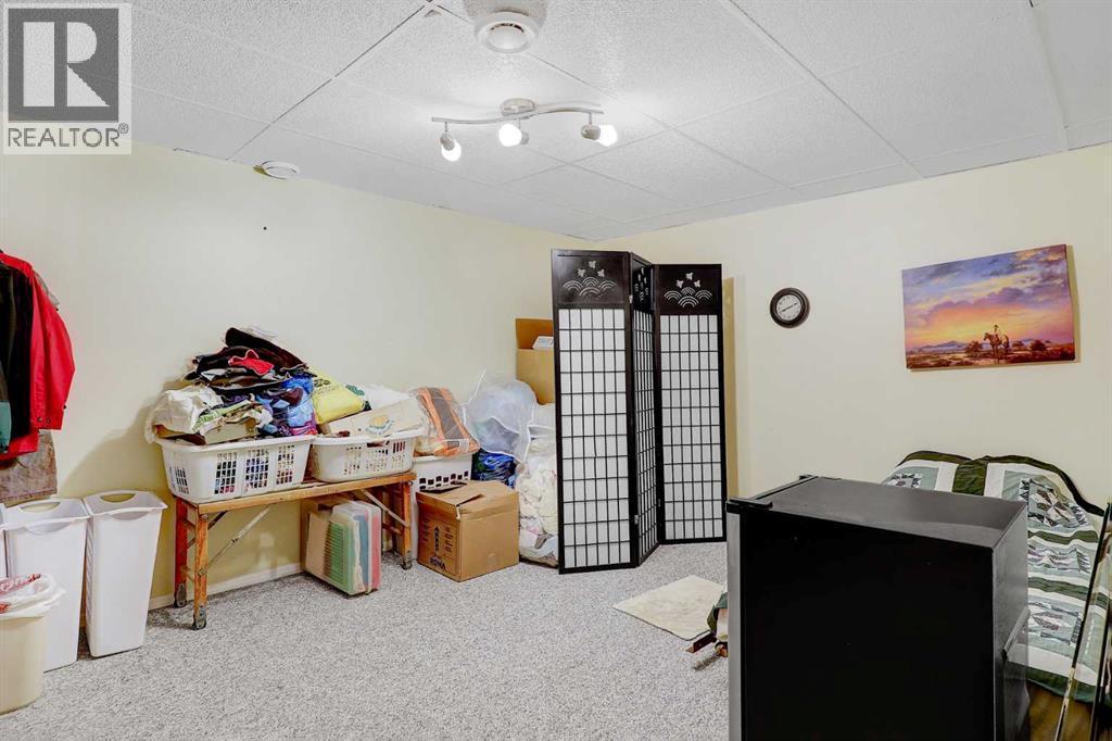 706 7 Street, Beaverlodge, AB - Indoor Photo Showing Other Room