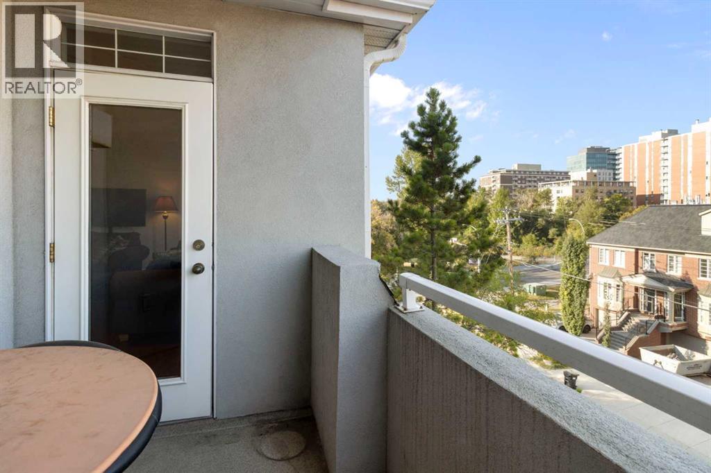 404, 2422 Erlton Street Sw, Calgary, AB - Outdoor With Balcony With Exterior