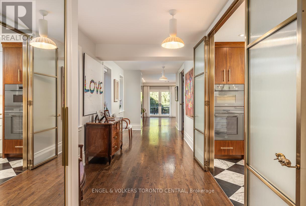Bright spacious hallways - 1 Bryce Avenue, Toronto, ON - Indoor Photo Showing Other Room