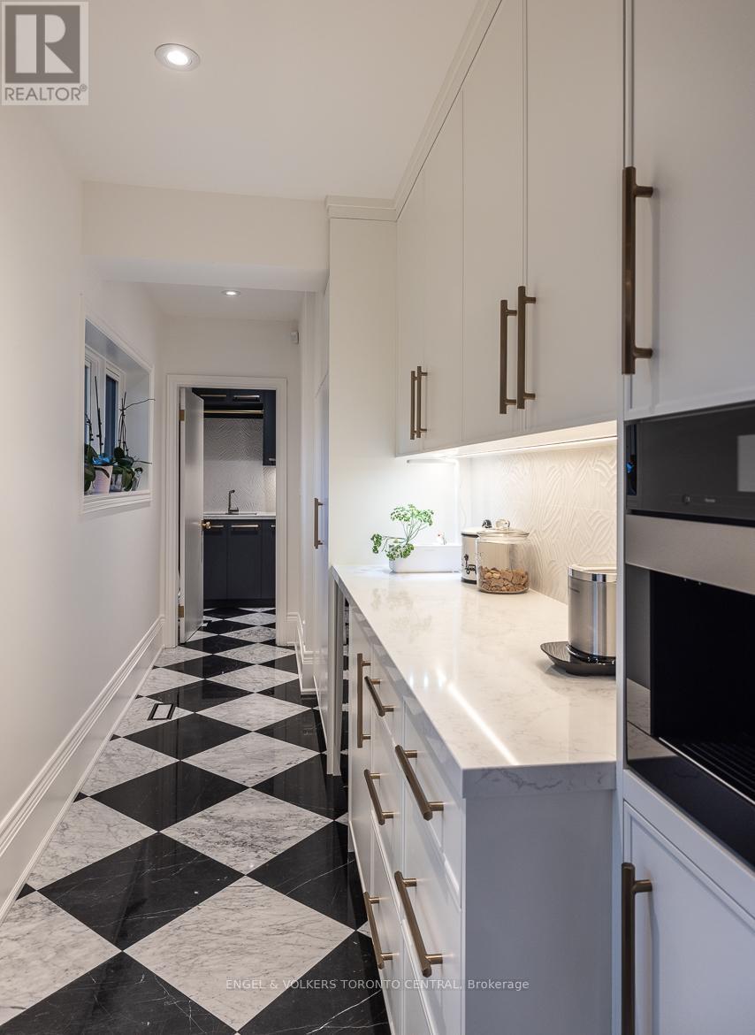 Pantry w/in-floor heat & built in Coffee machine - 1 Bryce Avenue, Toronto, ON - Indoor Photo Showing Kitchen