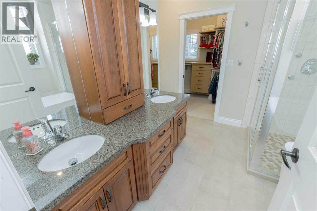 4622 93A Street, Wedgewood, AB - Indoor Photo Showing Bathroom