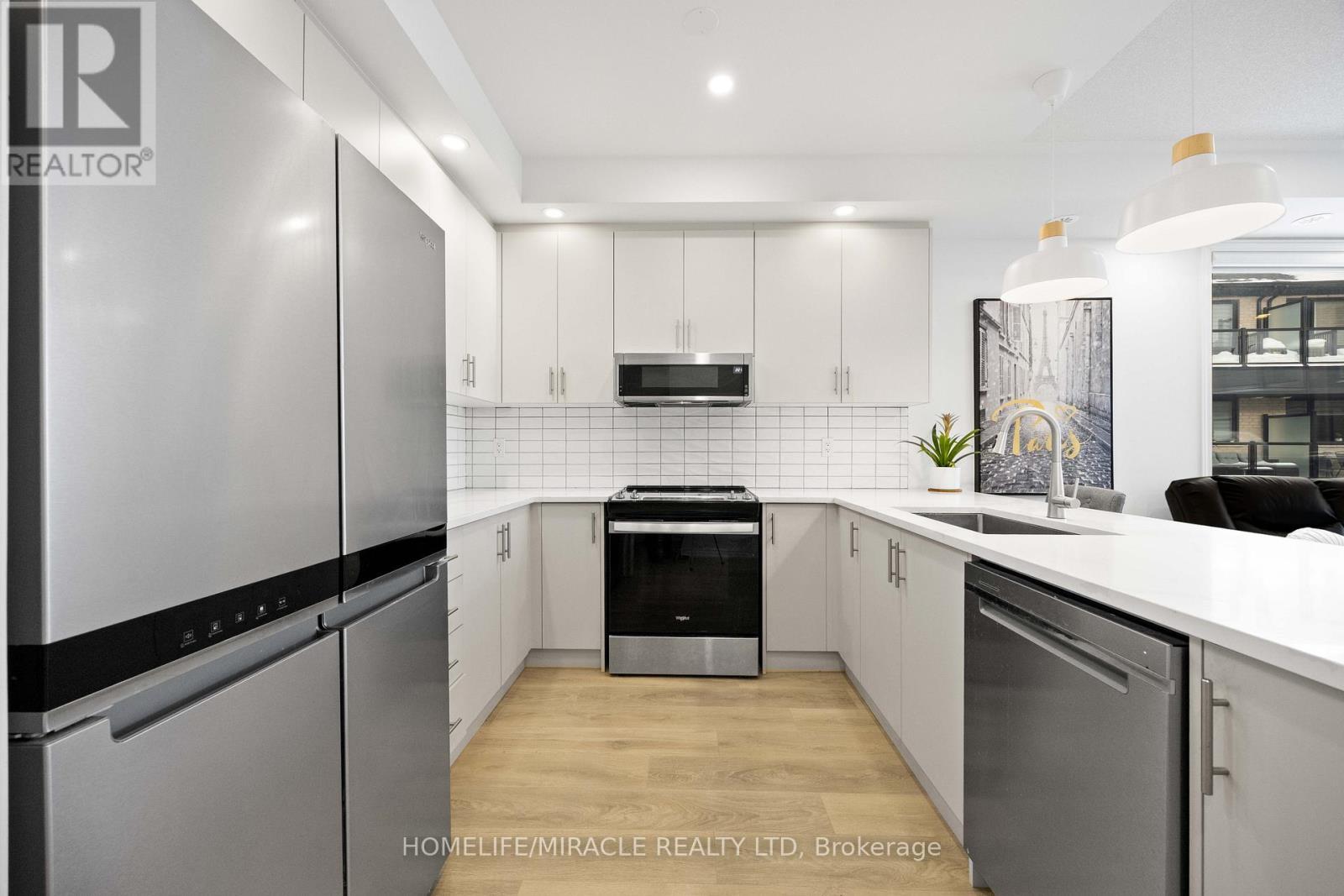 104 - 9470 The Gore Road, Brampton, ON - Indoor Photo Showing Kitchen With Upgraded Kitchen