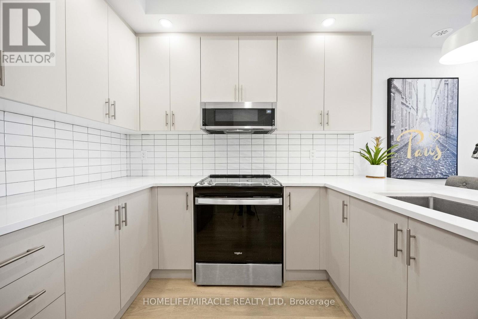 104 - 9470 The Gore Road, Brampton, ON - Indoor Photo Showing Kitchen With Upgraded Kitchen
