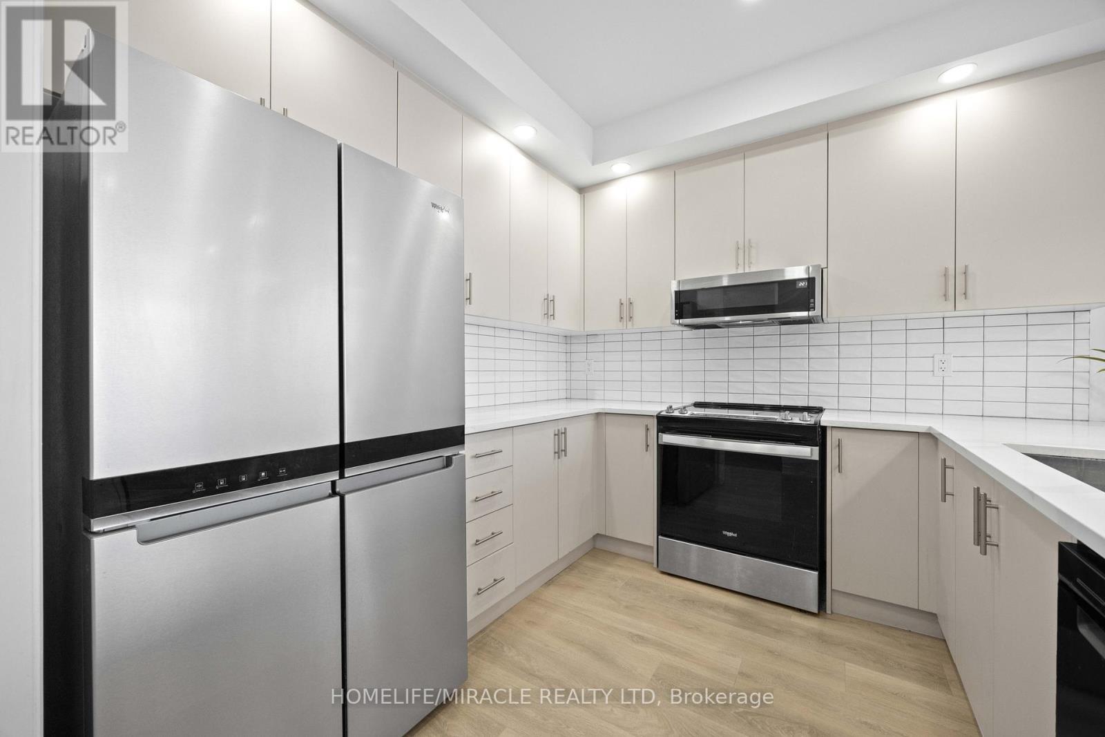 104 - 9470 The Gore Road, Brampton, ON - Indoor Photo Showing Kitchen With Upgraded Kitchen