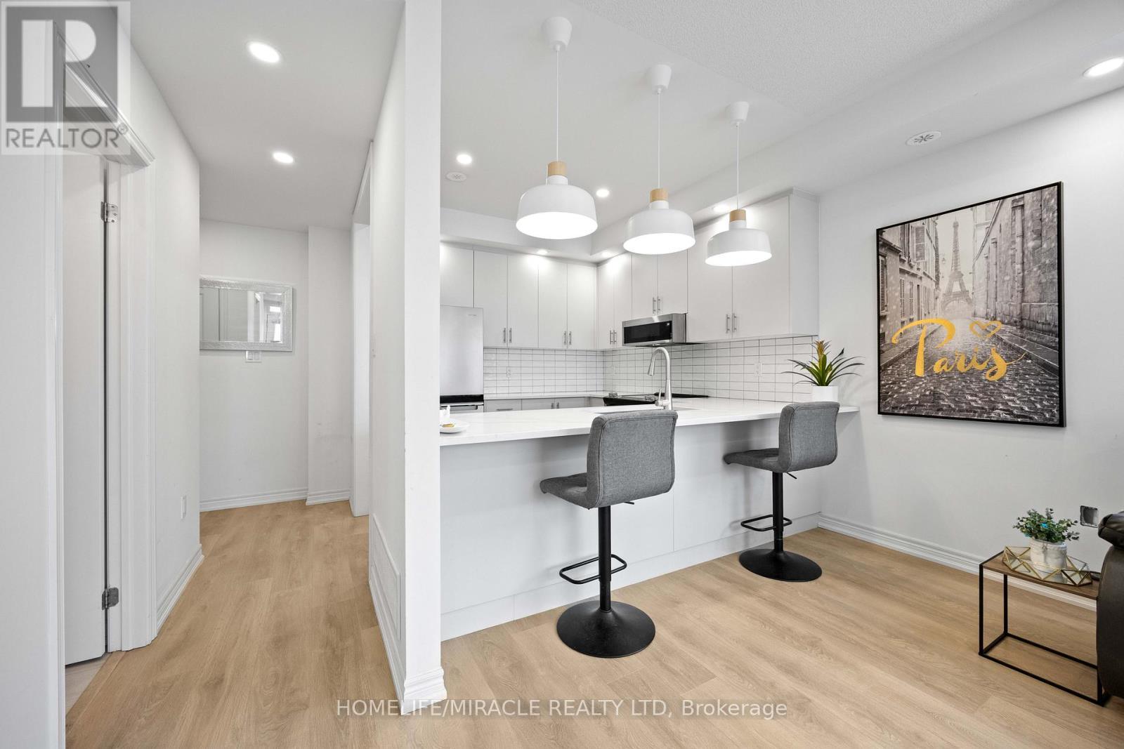 104 - 9470 The Gore Road, Brampton, ON - Indoor Photo Showing Kitchen With Upgraded Kitchen