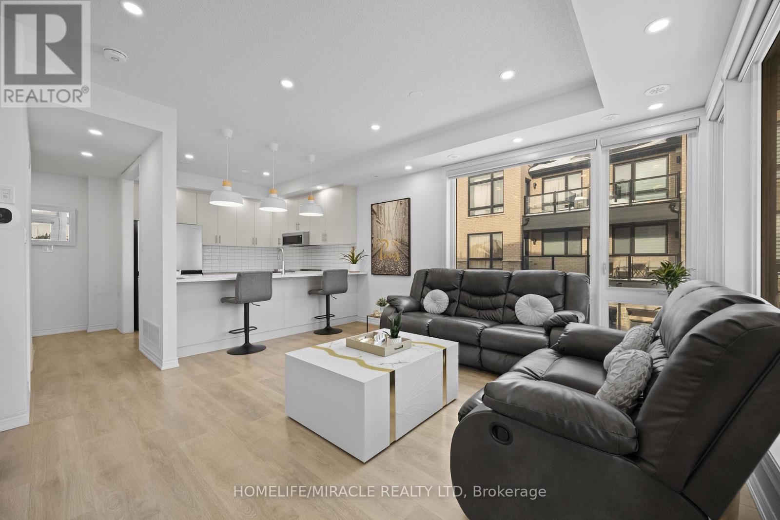 104 - 9470 The Gore Road, Brampton, ON - Indoor Photo Showing Living Room