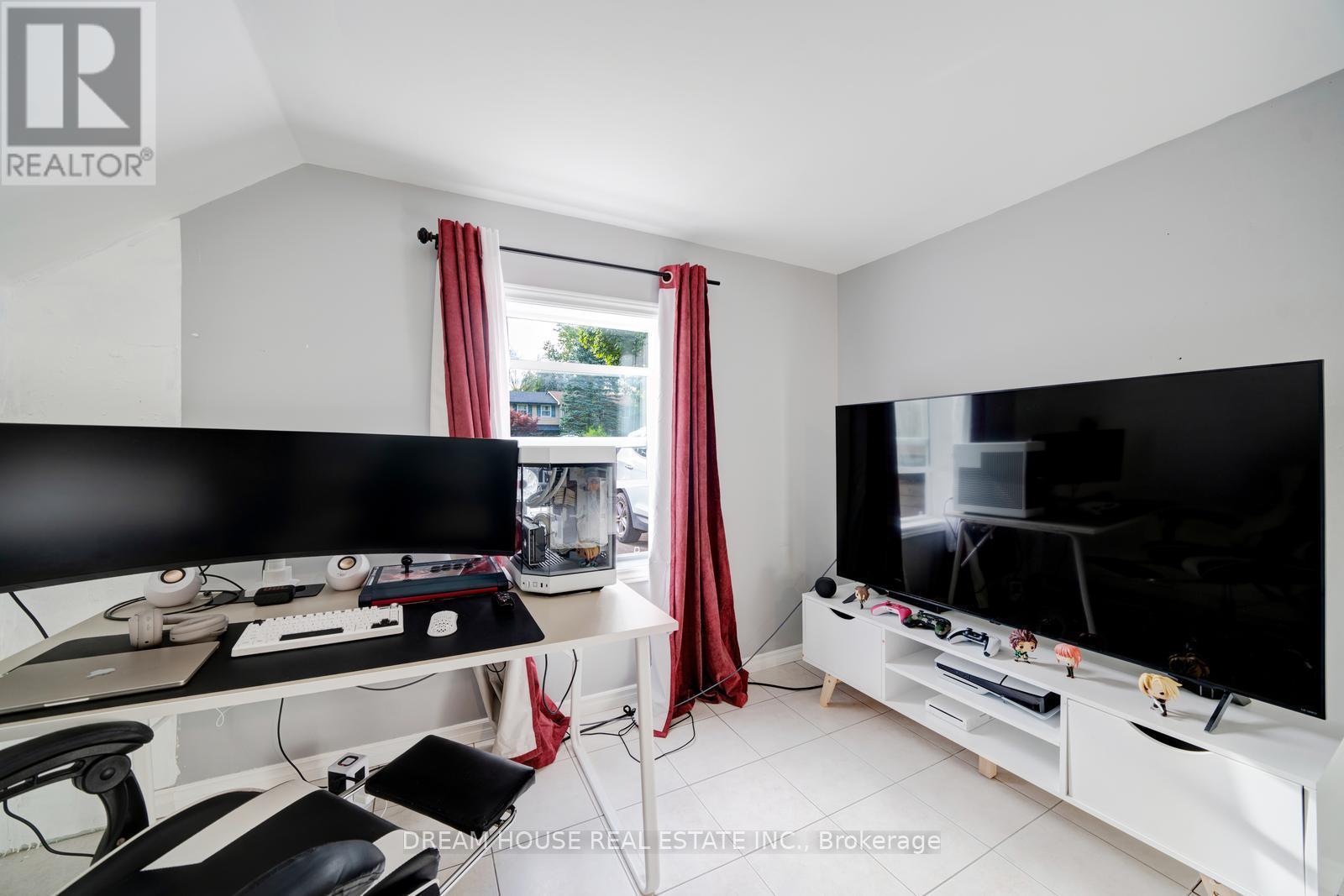 2048 Walker Avenue, Peterborough, ON - Indoor Photo Showing Office