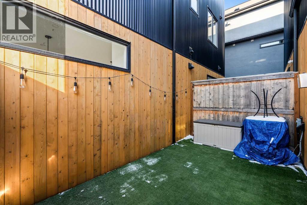 1940 Bowness Road Nw, Calgary, AB - Outdoor With Exterior